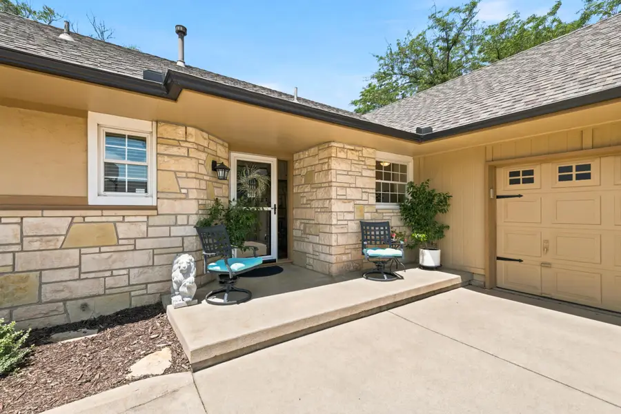 1820 E Beaumont St, Park City, KS 67219 - #3
