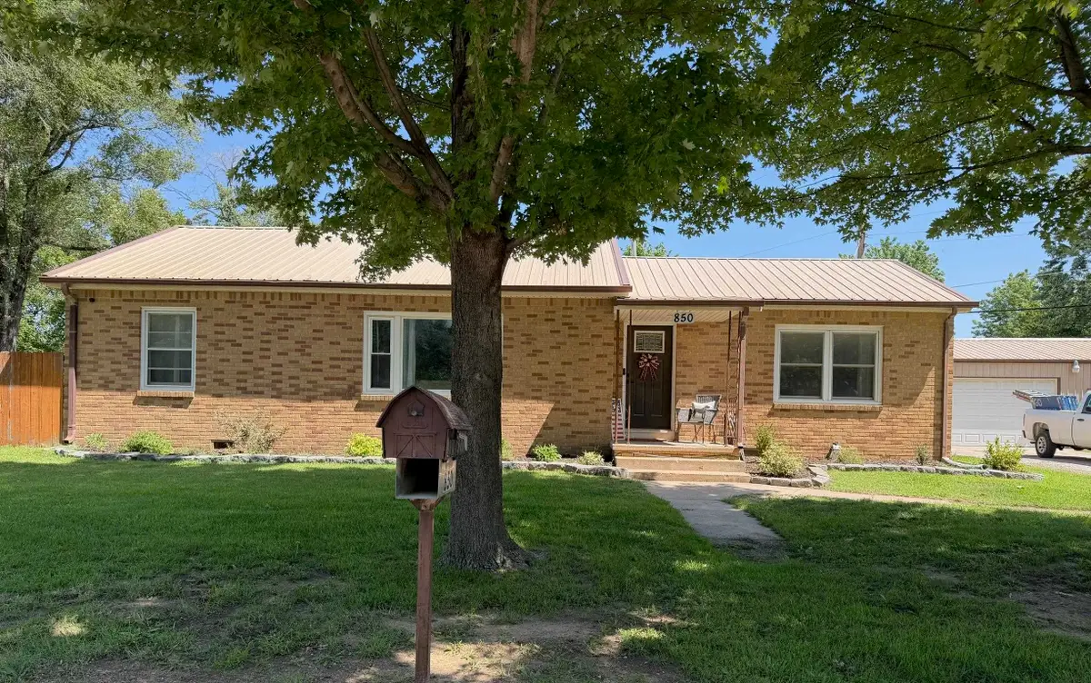 850 W 41st, Wichita, KS 67217 - #1