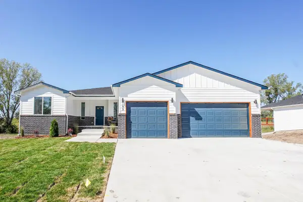 195 S Arbor Valley Way, Valley Center, KS 67147