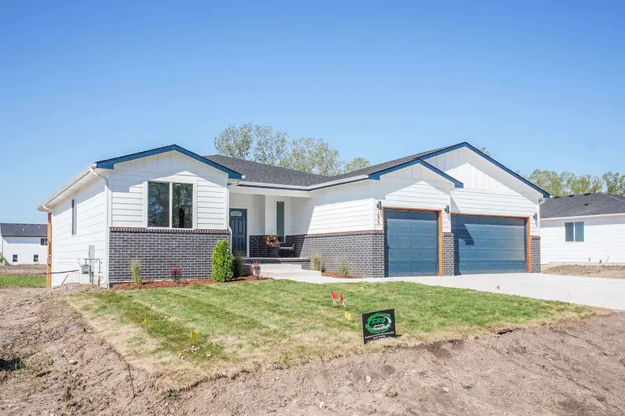 195 S Arbor Valley Way, Valley Center, KS 67147 - #3