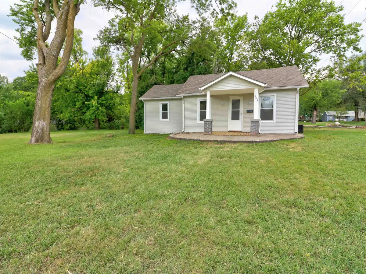603 S Walnut St, Newton, KS 67114 - #1