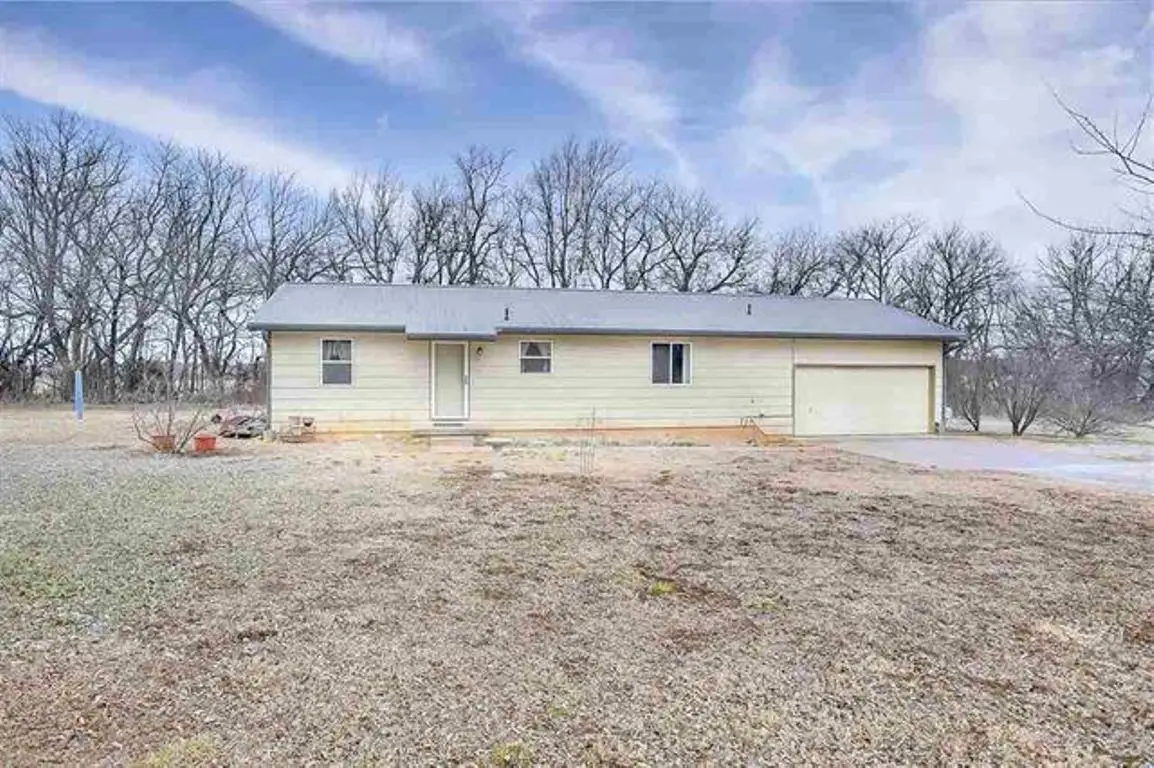 1009 E 8th, Douglass, KS 67039 - #1
