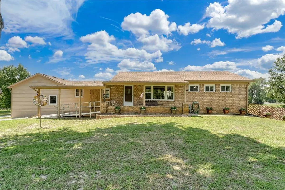1421 E 55th, Wichita, KS 67216 - #1
