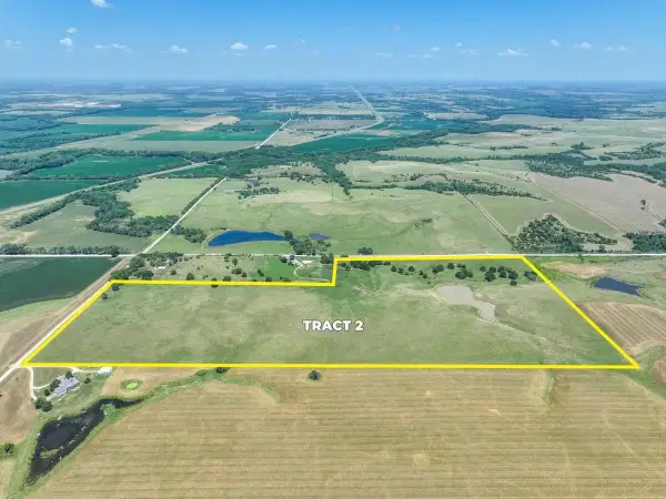 000 SW 200th St, Douglass, KS 67039