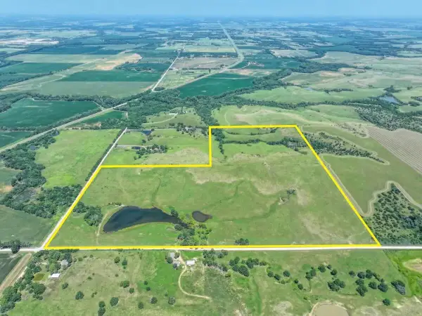 000 SW Hunter Rd, Douglass, KS 67039