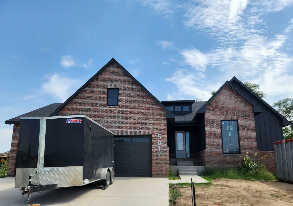 5017 N Shoreside St, Maize, KS 67101 - #1