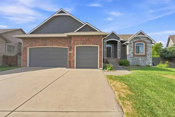 11007 W Hampton Lakes St, Maize, KS 67101-3780