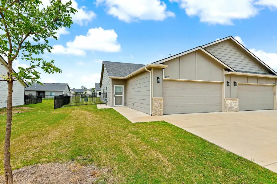 5227-5229 N Cypress St, Bel Aire, KS 67226 - #2