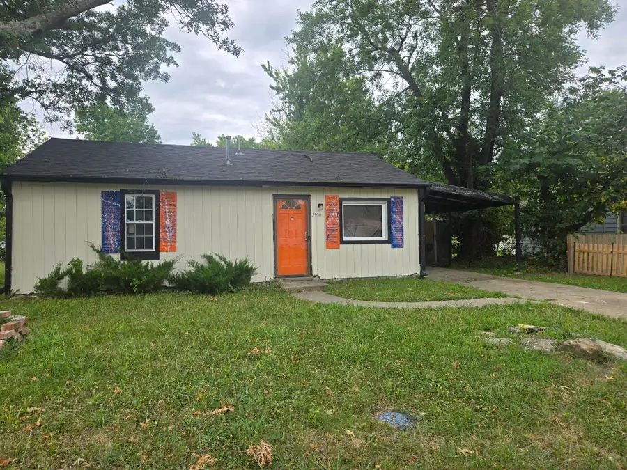 2500 Briggs Ave, Parsons, KS 67357 - #2