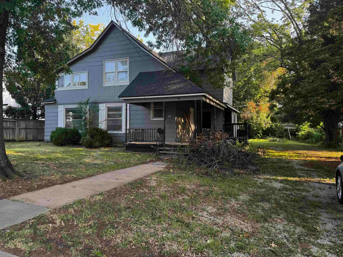 912 W Central Avenue, El Dorado, KS 67042 - #1