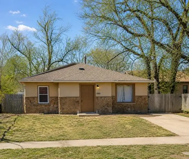 1141 N Madison Ave, Wichita, KS 67214 - #1