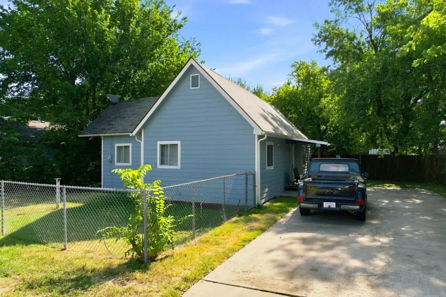 752 N Mount Carmel Ave, Wichita, KS 67203 - #3