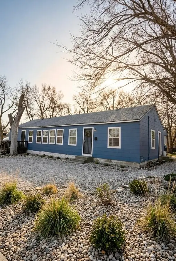 3136 S Clifton, Wichita, KS 67210