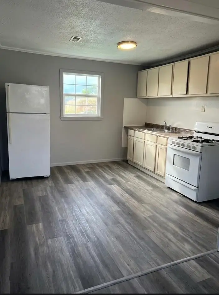 3136 S Clifton, Wichita, KS 67210 - #2