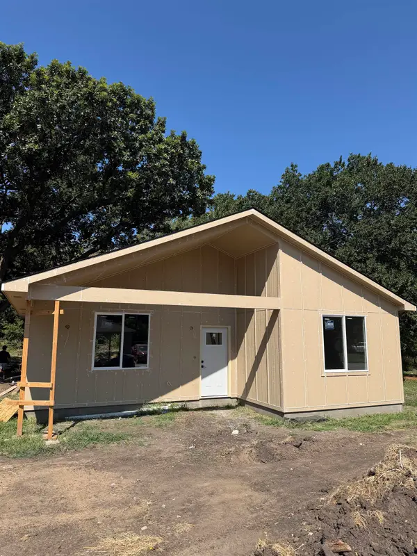 1321 N Minnesota Ave, Wichita, KS 67214