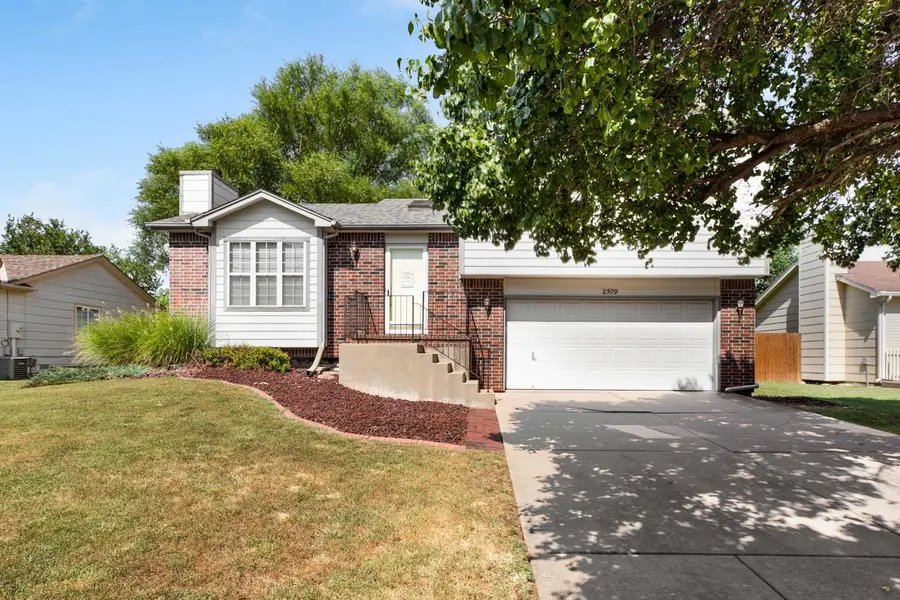 2509 N Beacon Hill St., Wichita, KS 67220 - #2