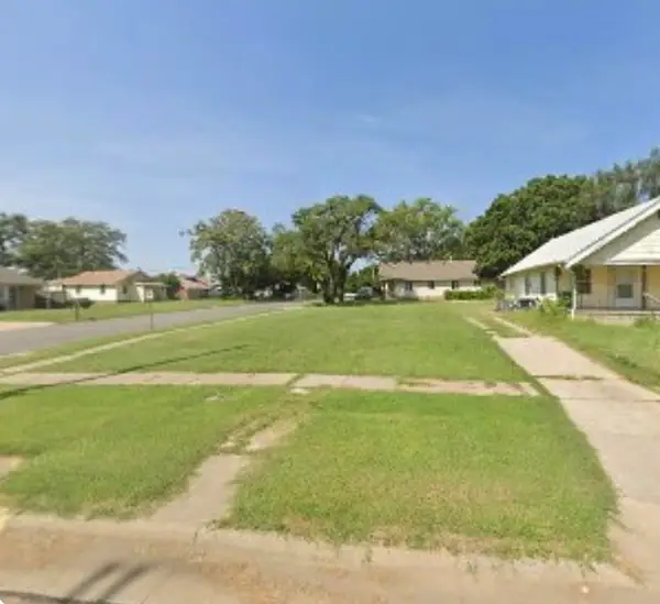 829 S High, El Dorado, KS 67042