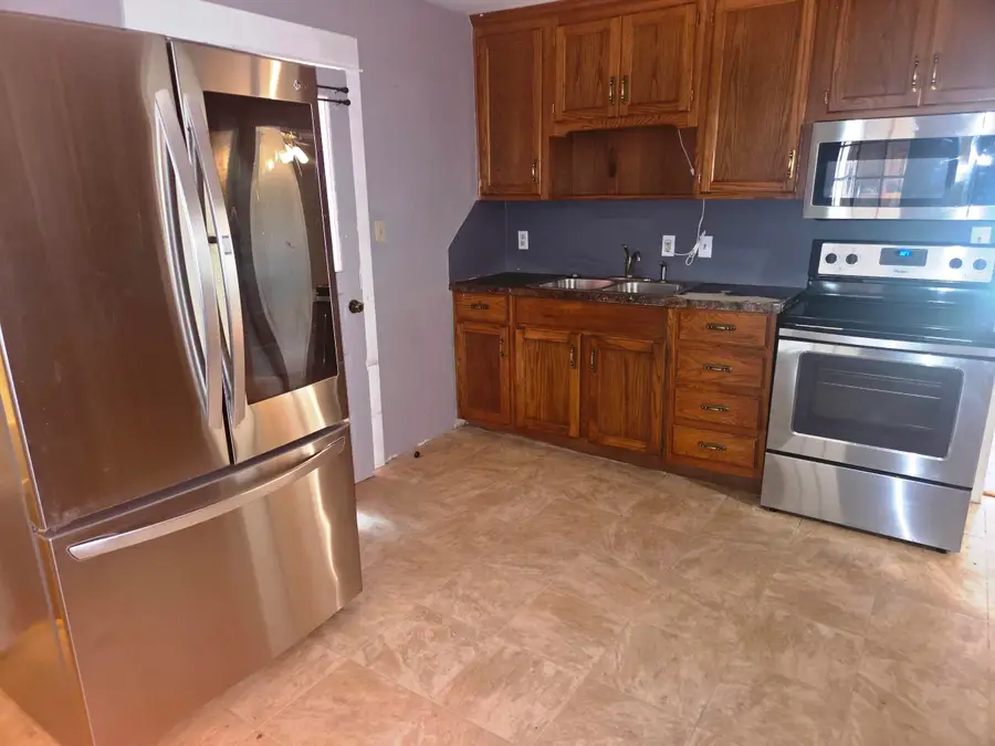 114 W Durst St, Moundridge, KS 67107 - #2
