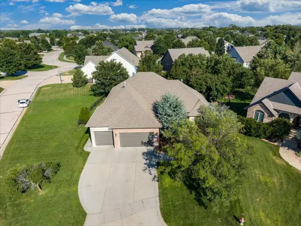 4011 N Bluestem Ct, Maize, KS 67101