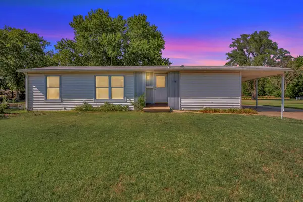 1108 E 9th, Newton, KS 67114