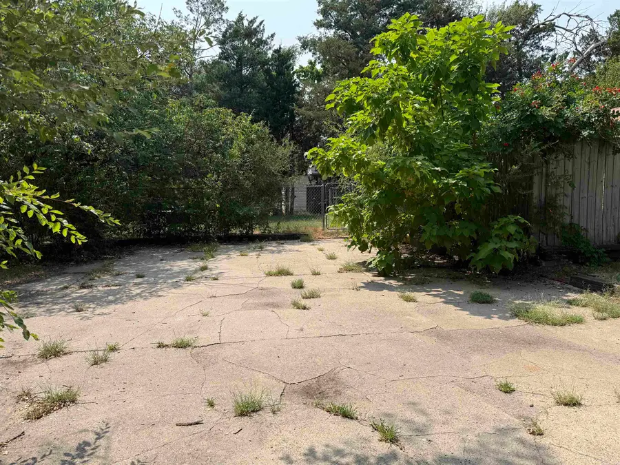 4223 W Zoo Blvd, Wichita, KS 67212 - #2