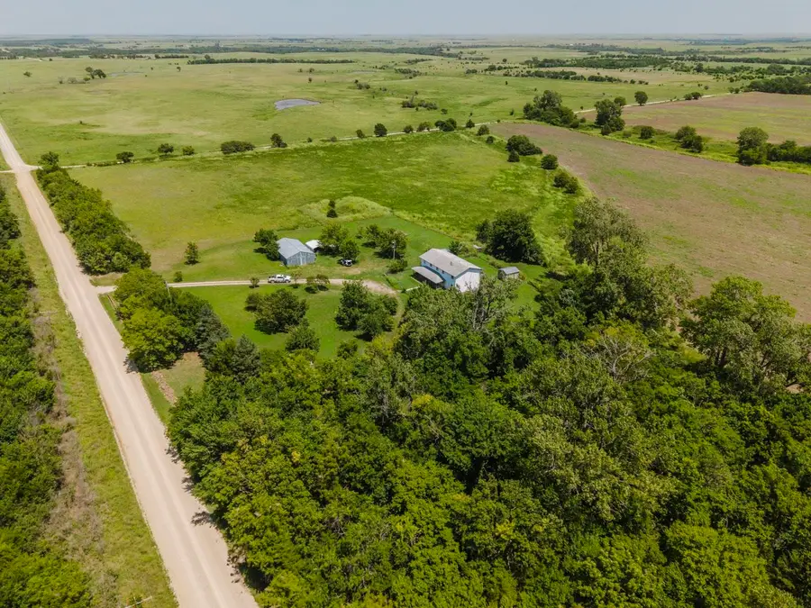 1364 V, Eureka, KS 67045 - #3