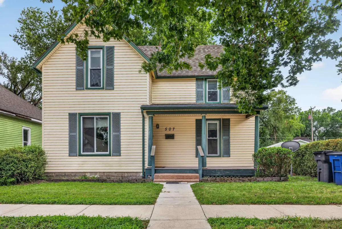 507 W 6th St, Newton, KS 67114 - #1