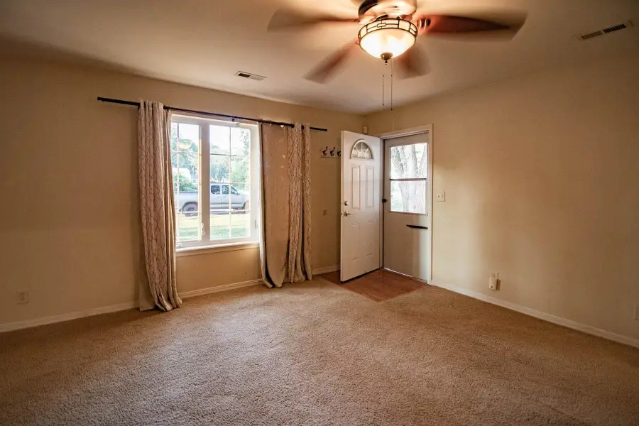 123 E Miller, Mulvane, KS 67110 - #2