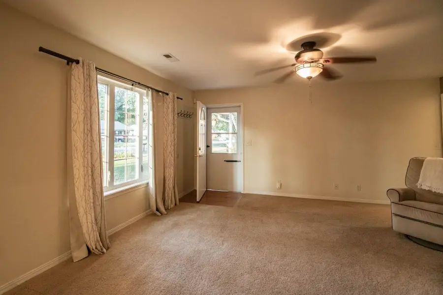 123 E Miller, Mulvane, KS 67110 - #3