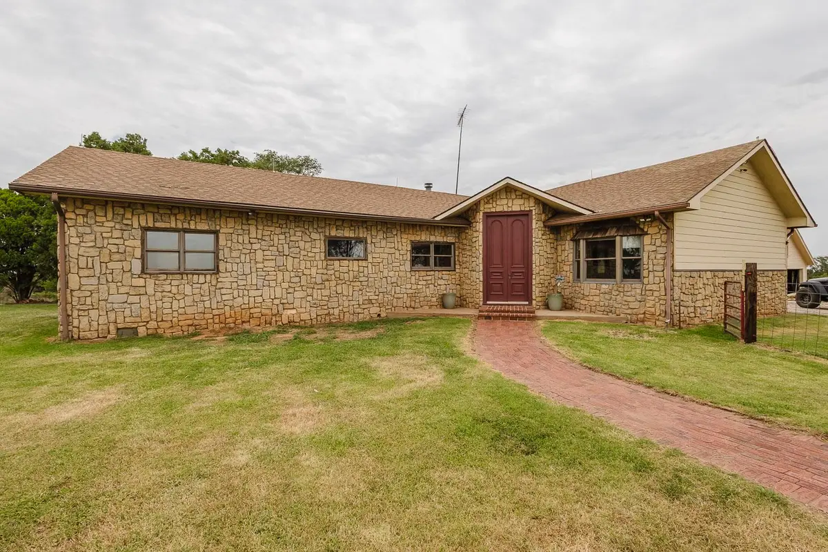 426 SE 10 Ave, Anthony, KS 67003 - #1