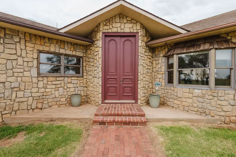 426 SE 10 Ave, Anthony, KS 67003 - #3