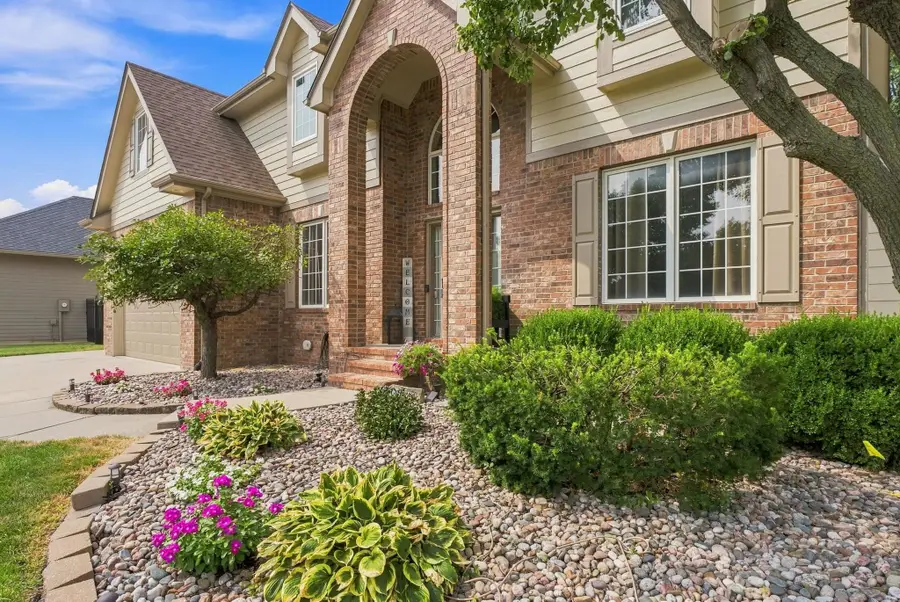 1713 E Tiara Pines St, Derby, KS 67037 - #2
