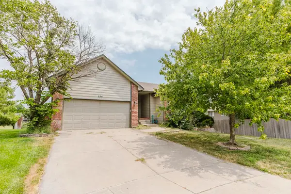 154 S Maple Dunes, Wichita, KS 67235