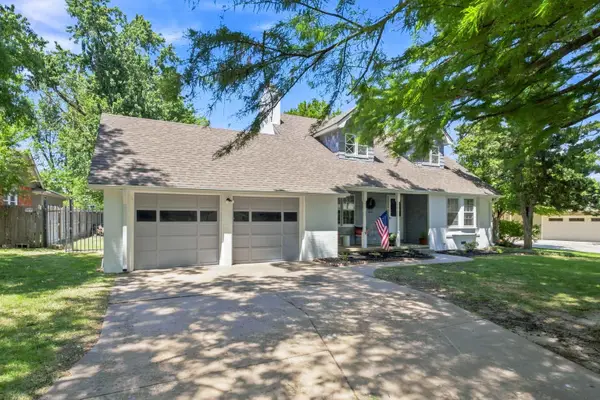 6514 E Abbotsford Dr, Wichita, KS 67206-1122