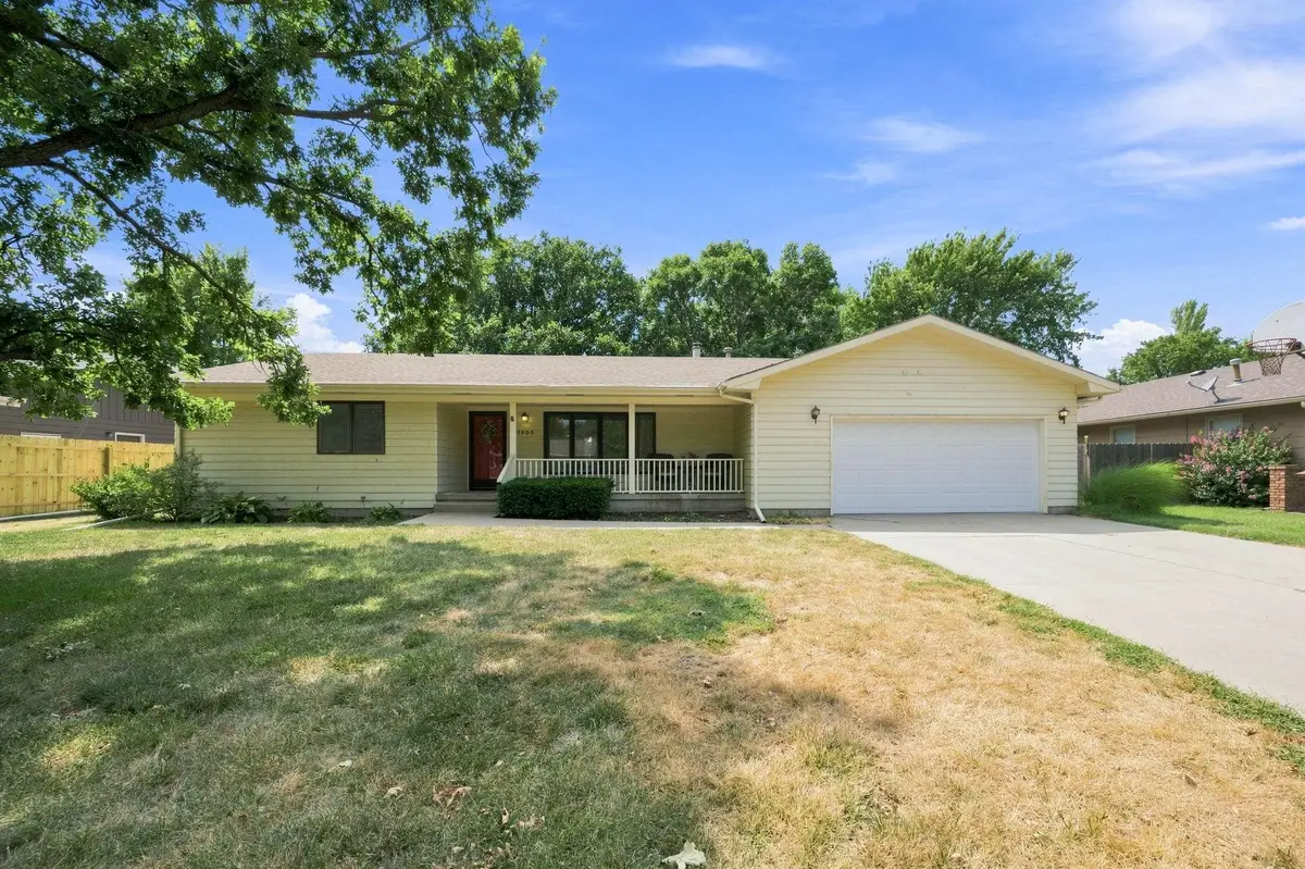 2905 Bluestem Ct, North Newton, KS 67117 - #1