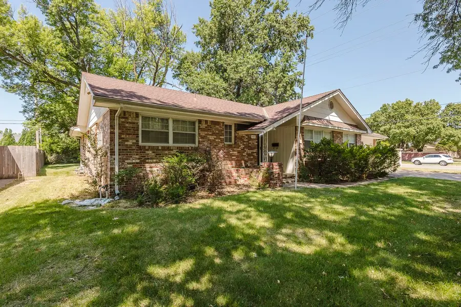 451 N Armour, Wichita, KS 67206 - #2