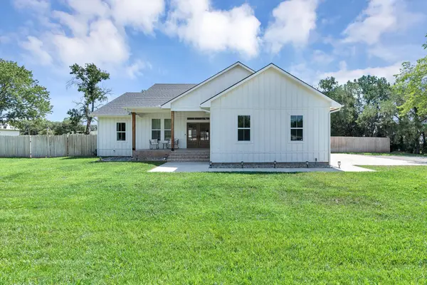 413 S Cranmer St, Conway Springs, KS 67031