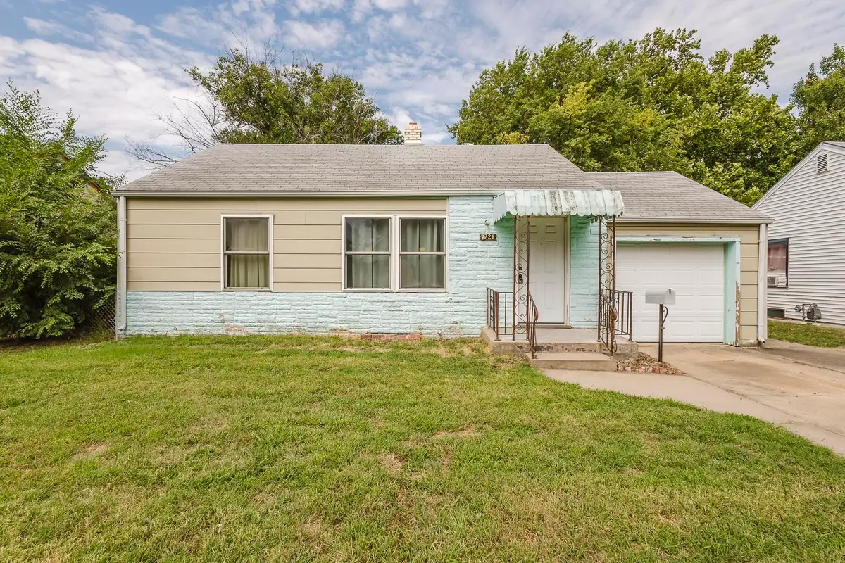 2721 S Washington, Wichita, KS 67216 - #1