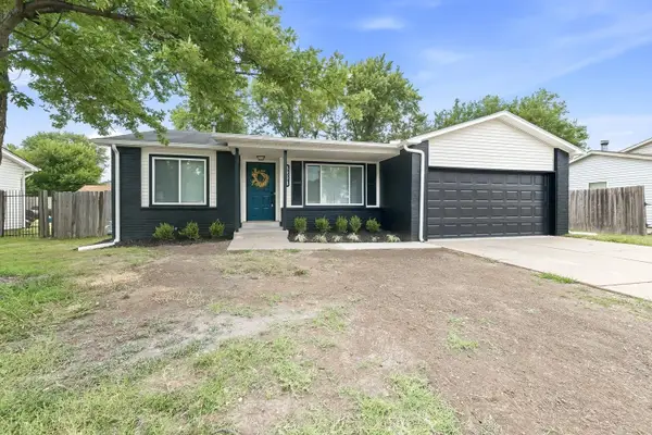 3203 N Cranberry St, Wichita, KS 67226