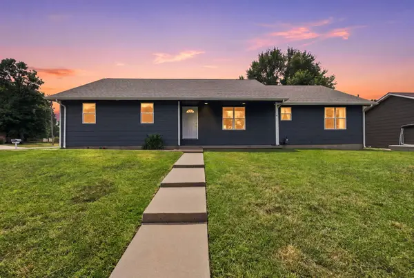 1123 E 5th St, Douglass, KS 67039-9656