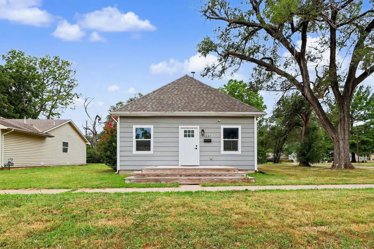 1237 N Osage, Augusta, KS 67010 - #1
