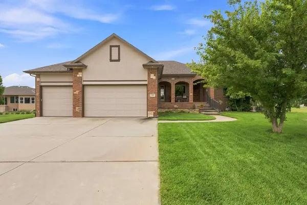 435 Sienna Dr, Rose Hill, KS 67133