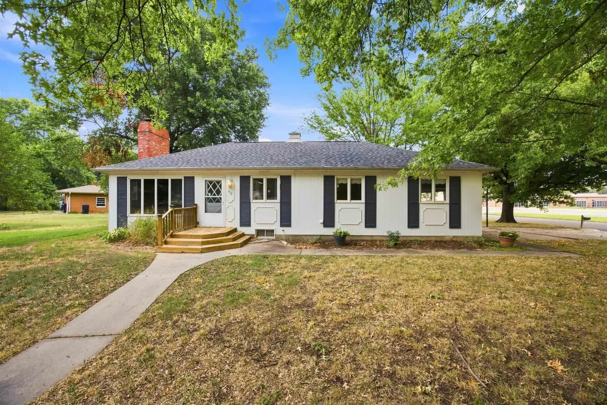 312 Normandy, Newton, KS 67114 - #1