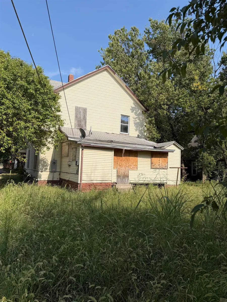 153 N Clarence, Wichita, KS 67203-5729 - #2