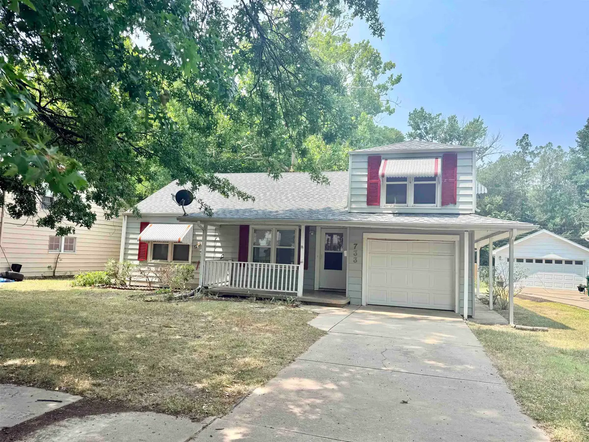 733 S Crestway Ave, Wichita, KS 67218 - #1