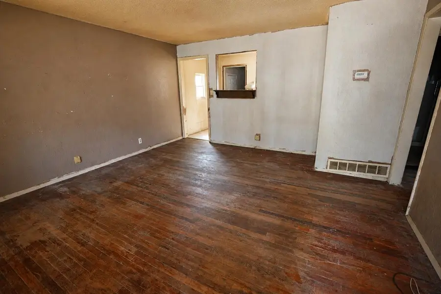 337 W Sunflower, Wichita, KS 67217 - #3