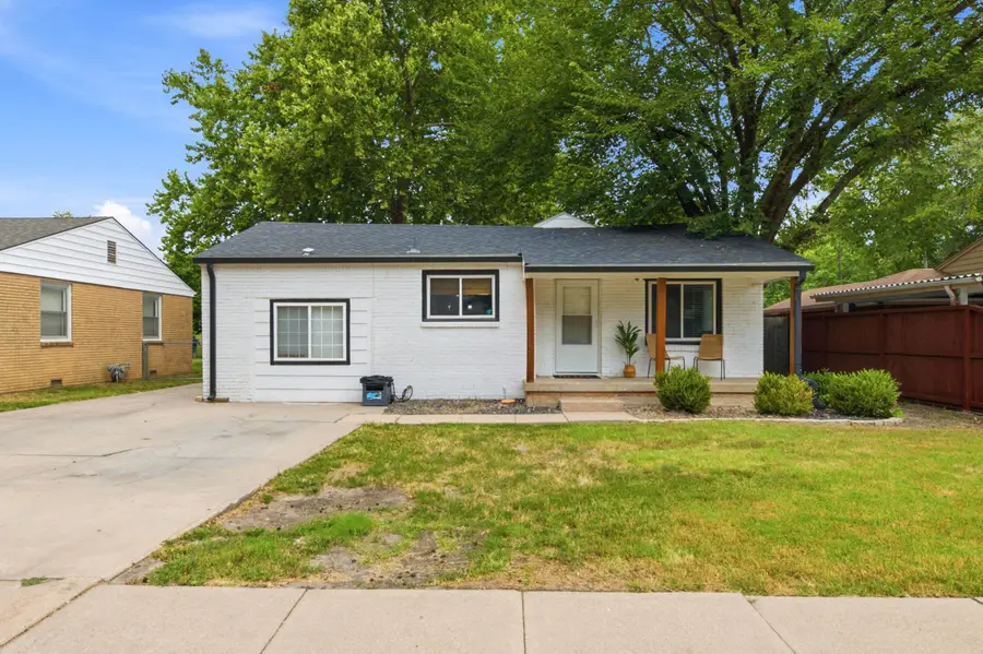 1208 E Luther St, Wichita, KS 67216 - #2