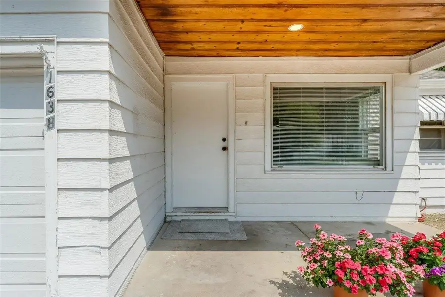 1638 S Faulders Ln, Wichita, KS 67208 - #3