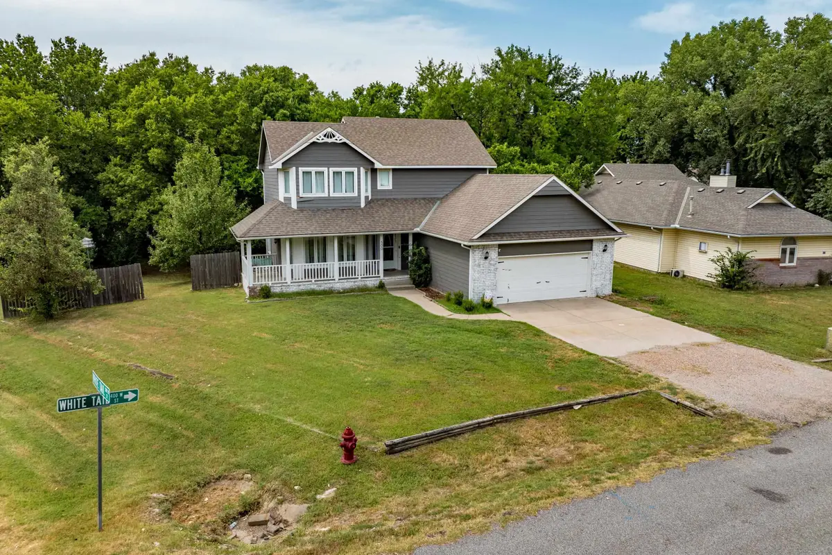 500 W White Tail St, Derby, KS 67037-2560 - #1