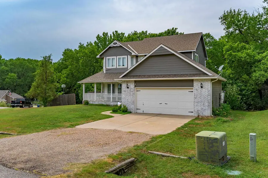 500 W White Tail St, Derby, KS 67037-2560 - #2